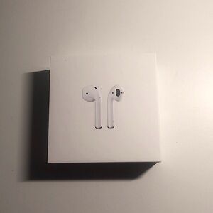 Apple AirPods 2 *CASE ONLY*